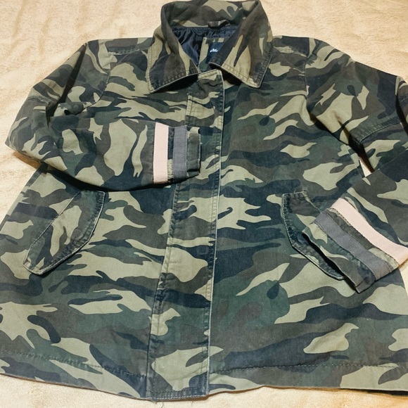 ME JANE CAMO W/SEQUINS BIRD JACKET - Picture 4 of 12